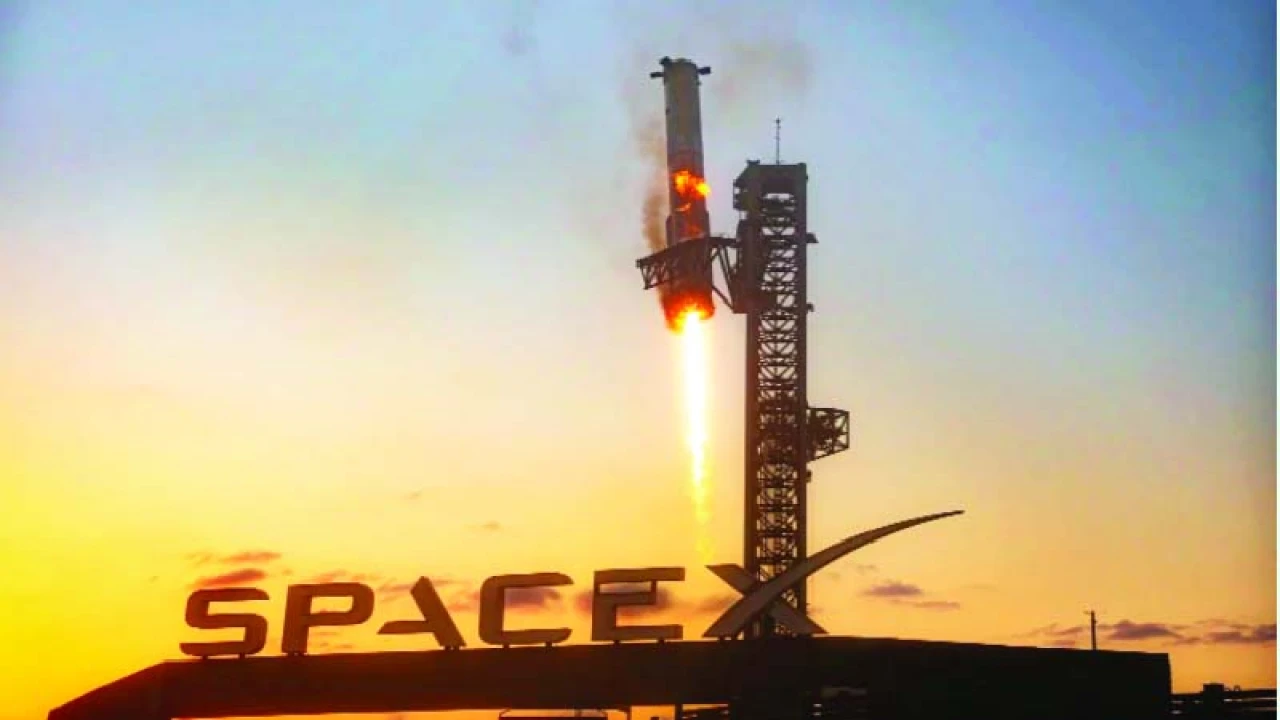 ইতিহাস গড়ল স্পেসএক্স
