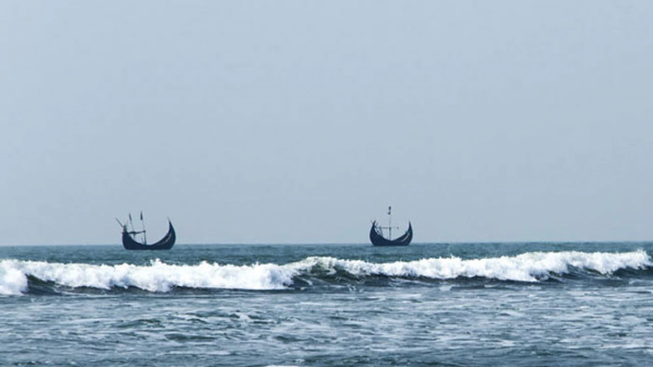 সাগরে লঘুচাপ সৃষ্টি, ঘূর্ণিঝড়ে রূপ নেওয়ার আভাস