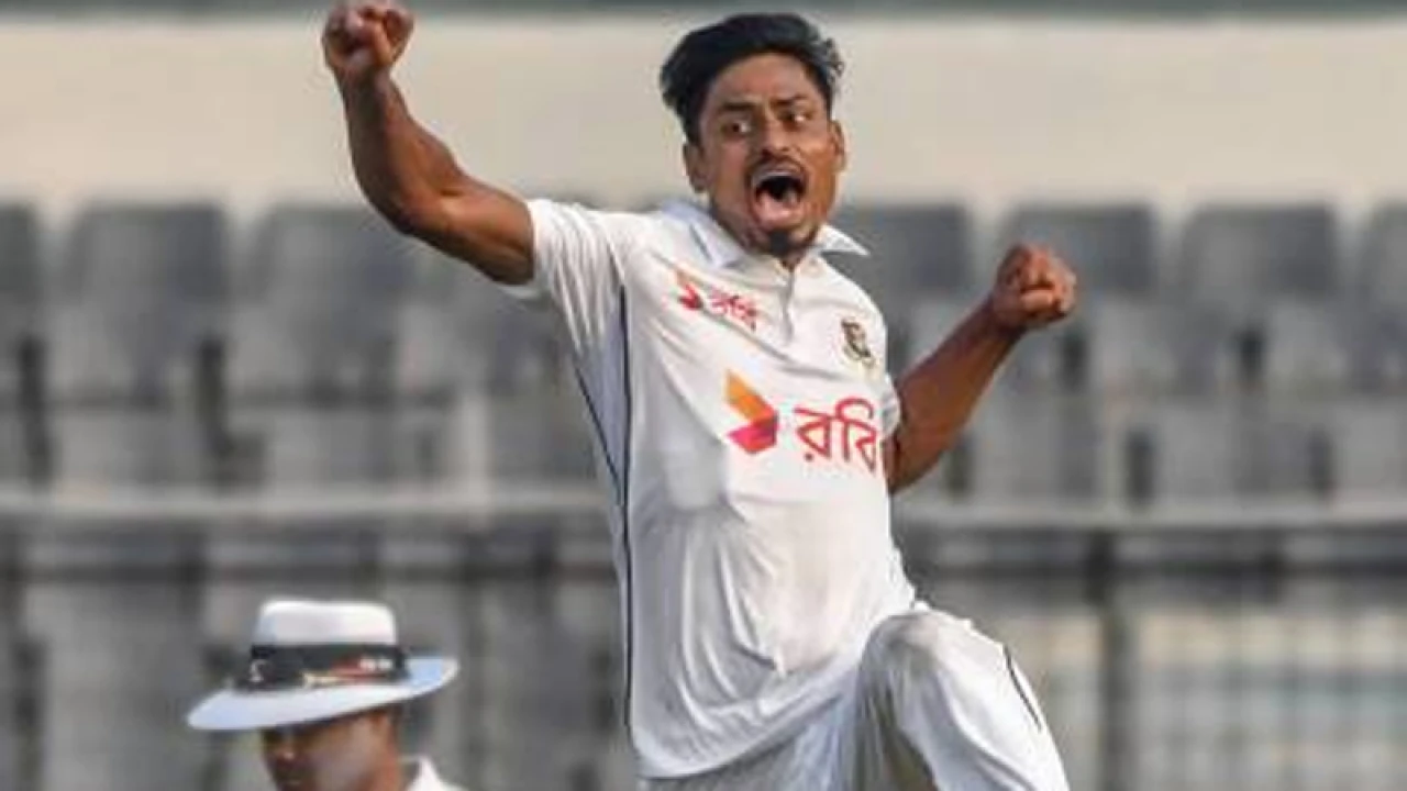 ২০০ উইকেটের মাইলফলকে সাকিব থেকে এগিয়ে তাইজুল