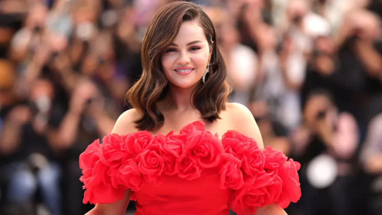 গান থেকে কি বিদায় নিচ্ছেন সেলেনা