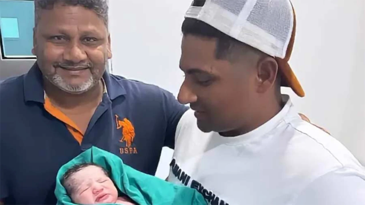 বাবা হলেন ভারতীয় ব্যাটার সরফরাজ