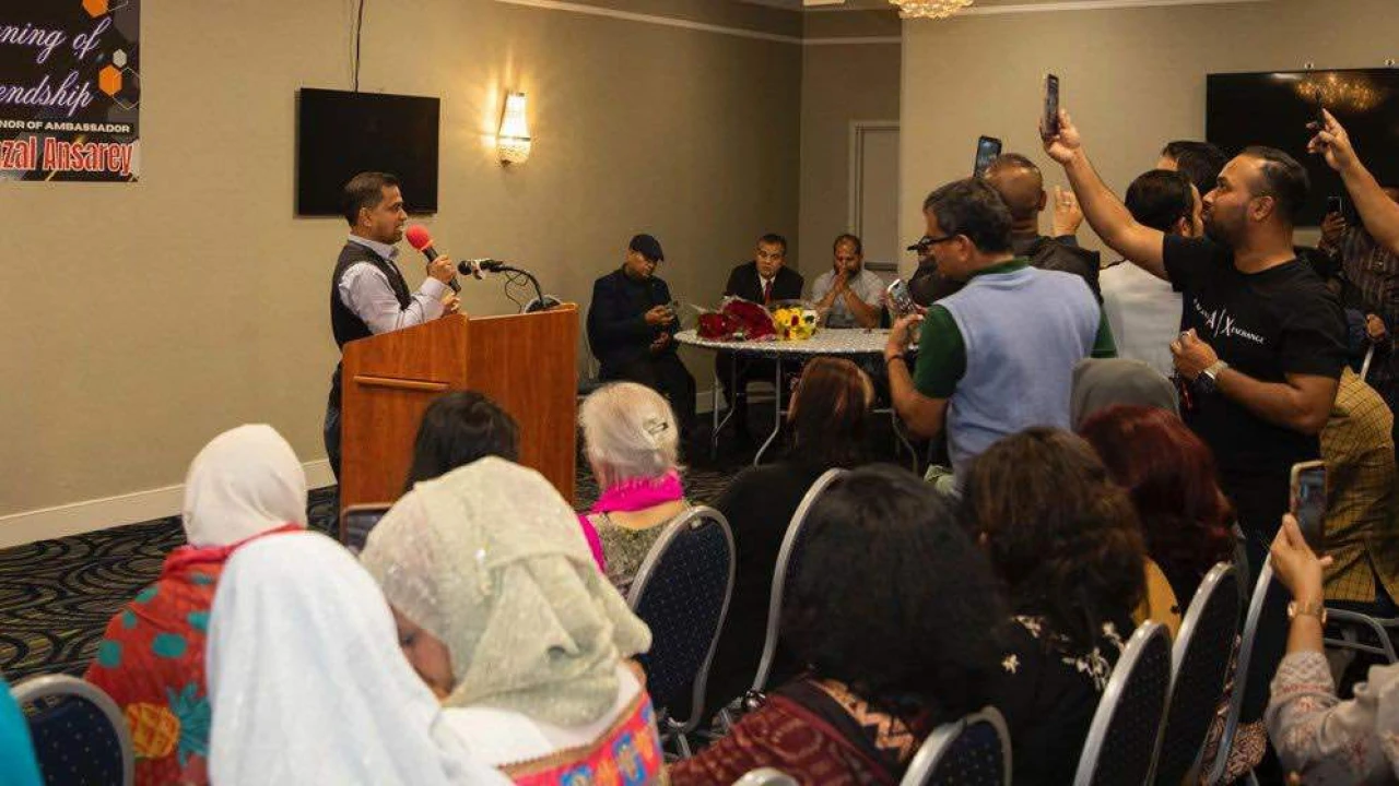 ড. ইউনূসের টিমে কাজ করতে পারা সম্মানের: মুশফিকুল ফজল আনসারী