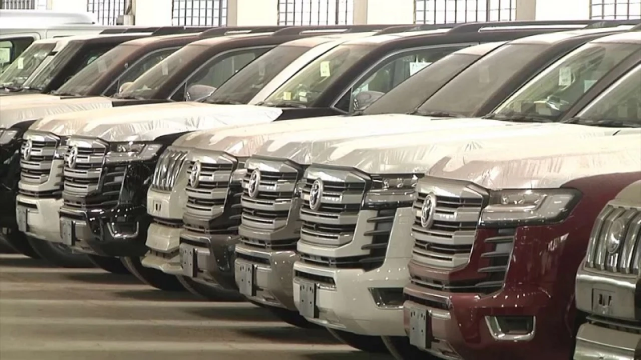 নিলামে উঠছে এমপিদের আনা বিলাসবহুল গাড়ি