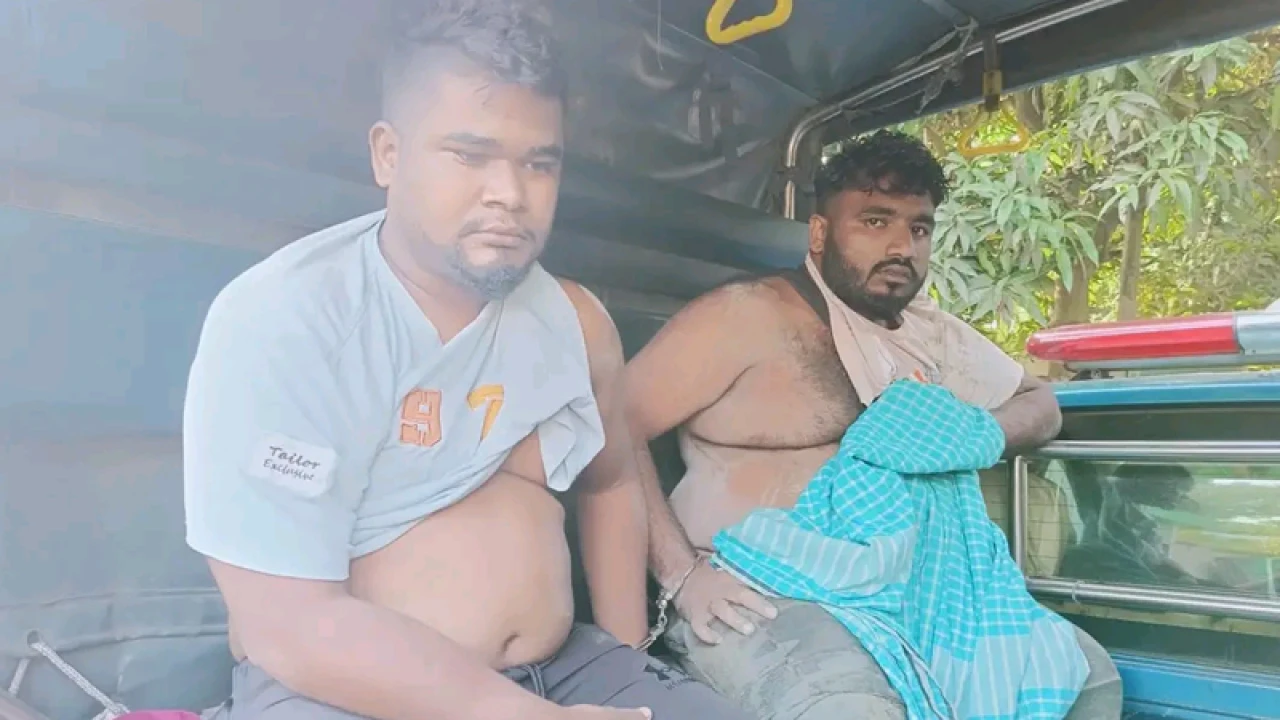 যৌথ বাহিনীর অভিযানে শ্রমিক লীগের দুই নেতা গ্রেপ্তার