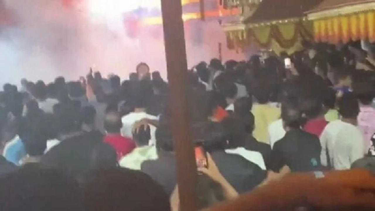 মধ্যরাতে আতশবাজির গুদামে আগুন, আহত ১৫০