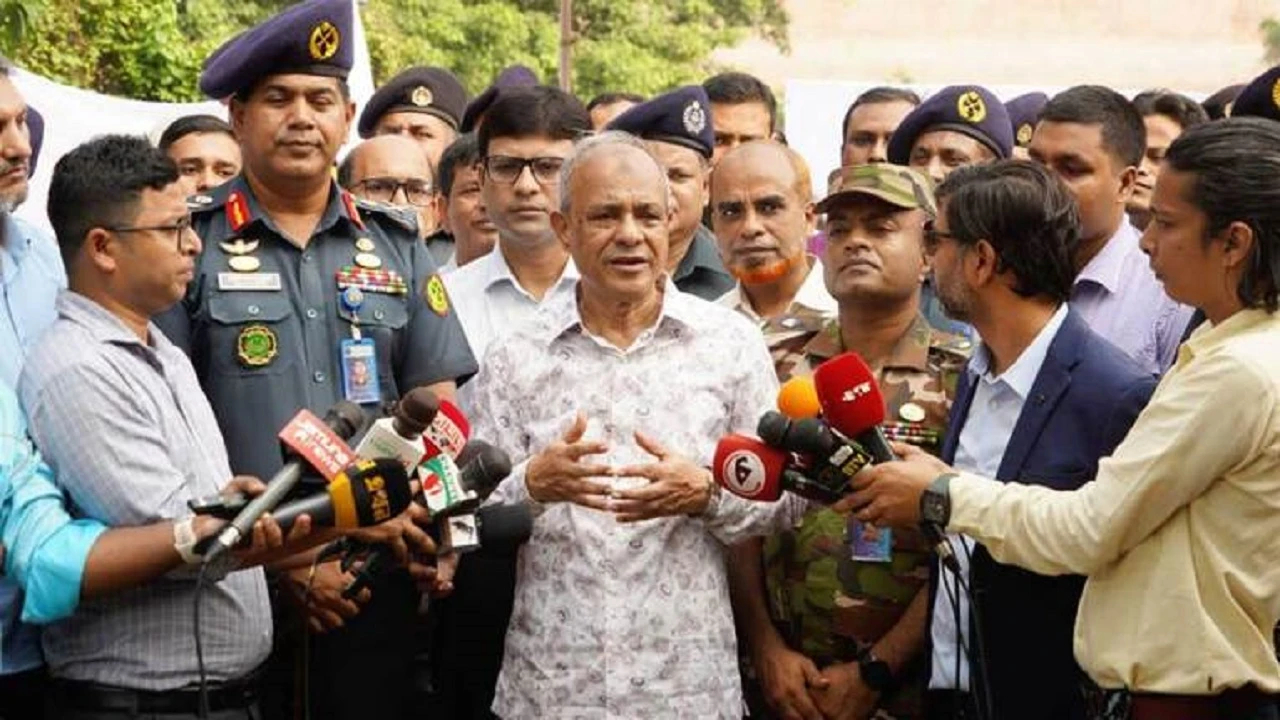 অন্তর্বর্তী সরকারের ভুল ধরিয়ে দিতে বললেন স্বরাষ্ট্র উপদেষ্টা