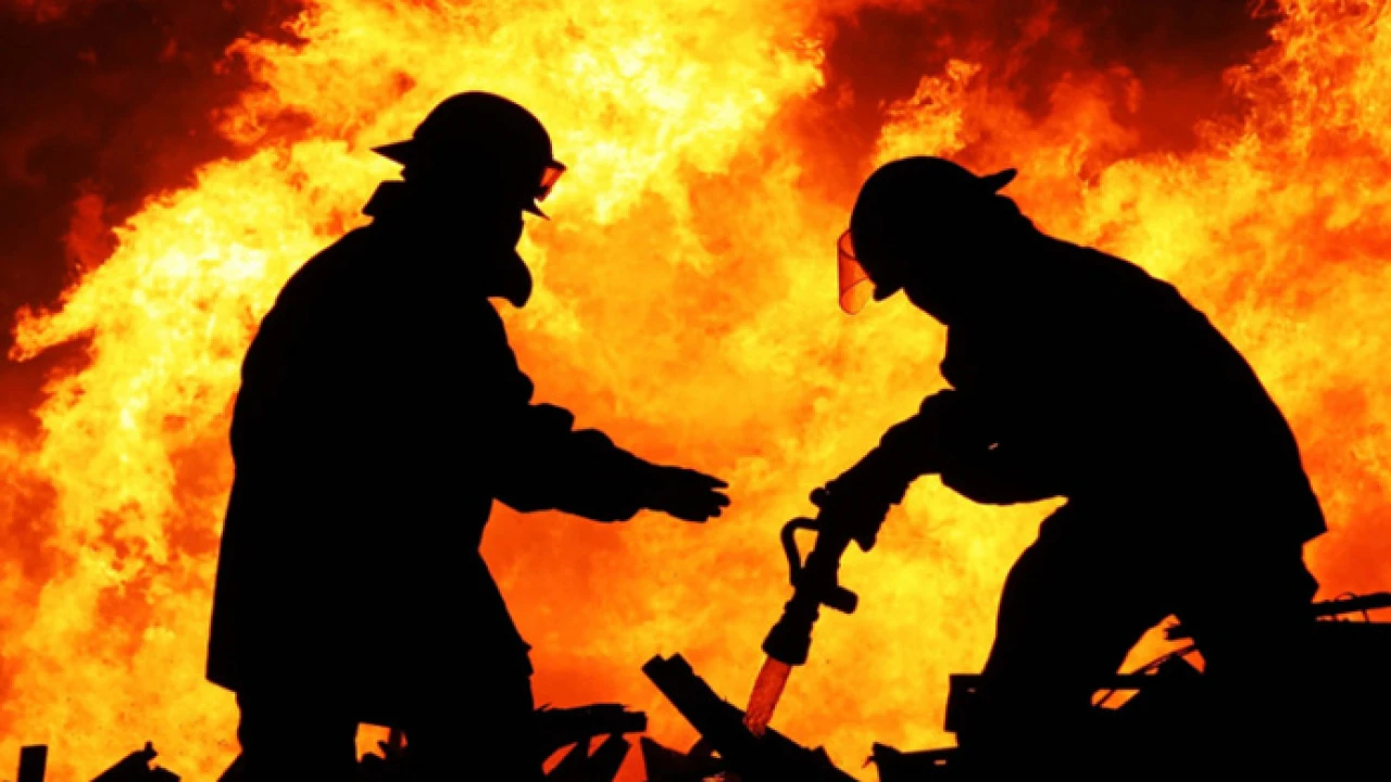 চট্টগ্রামে সজিব জুস কারখানায় আগুন, নিয়ন্ত্রণে ৫ ইউনিট