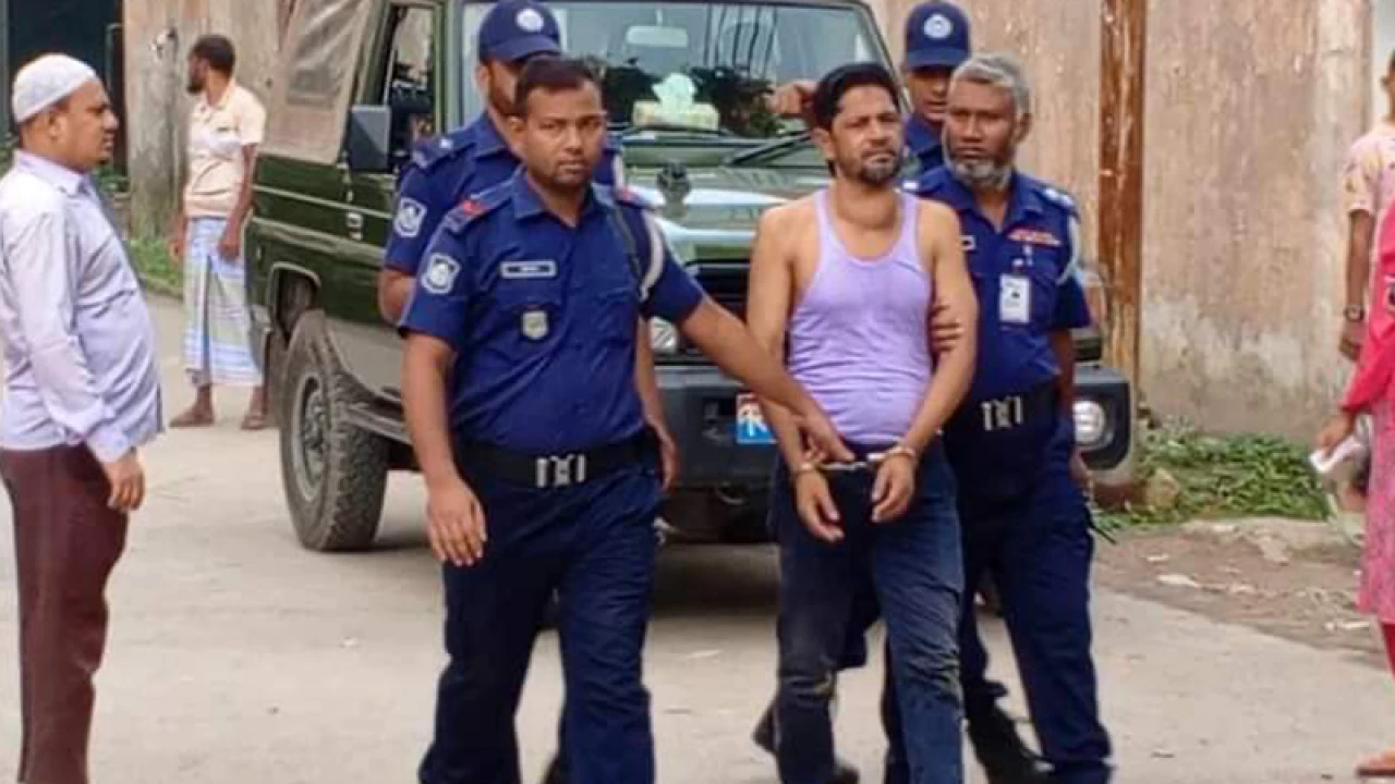 দরপত্র জমাদানে বাধা দেওয়ার অভিযোগে যুবদল নেতা আটক