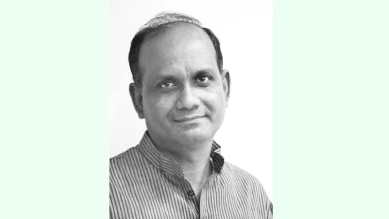 ট্রাম্প বনাম কমলা, সমানে সমান