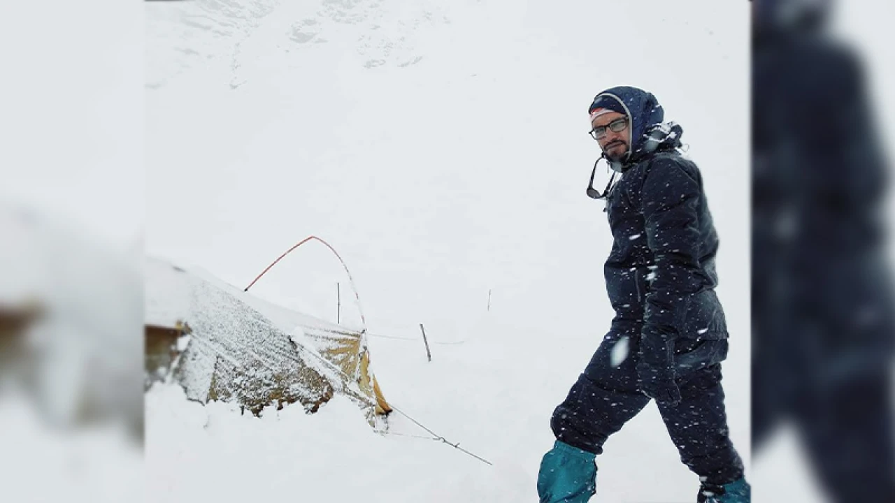 বিপজ্জনক ‘মাউন্ট আমা দাবলাম’ জয় করলেন তানভীর