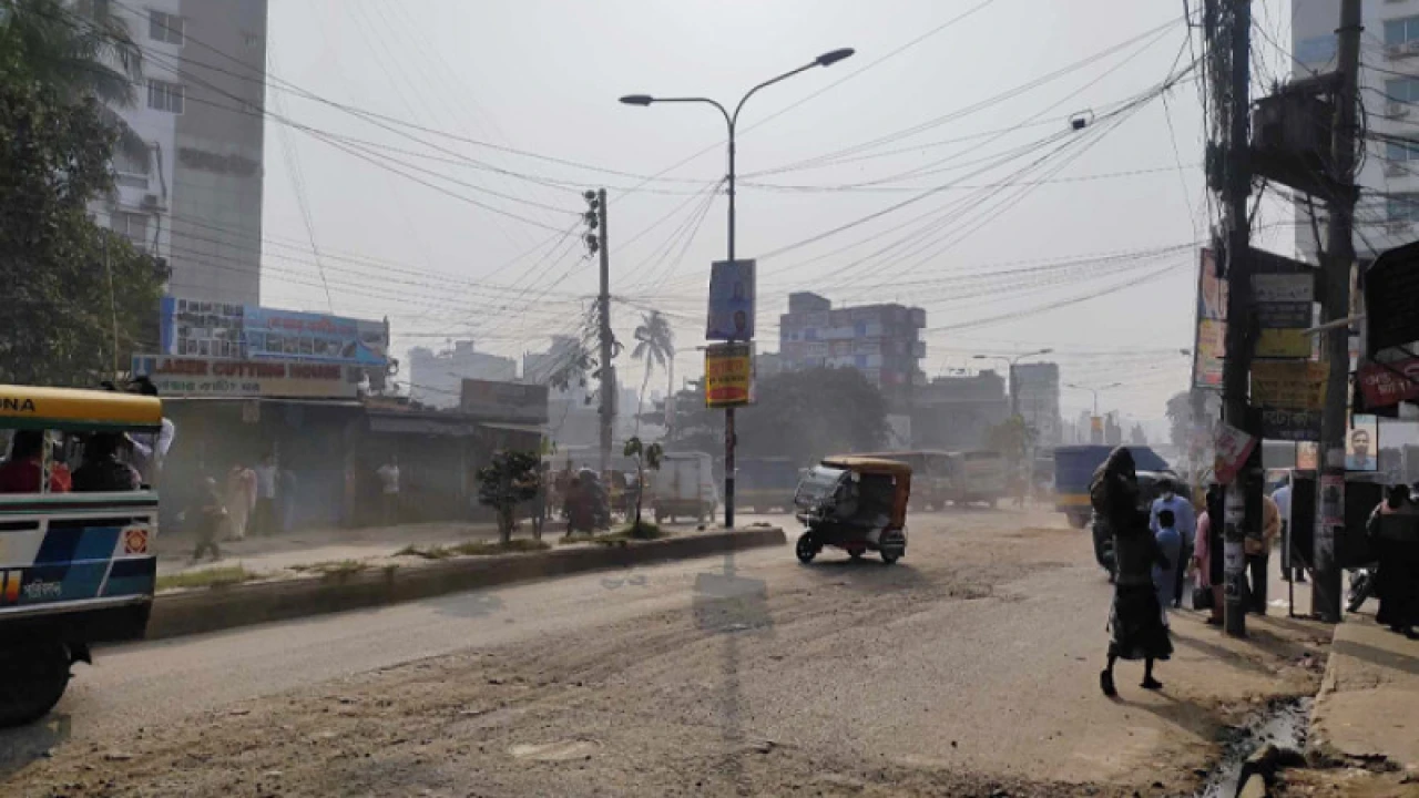 ঢাকার বায়ু আজ অস্বাস্থ্যকর, বিপজ্জনক পর্যায়ে দিল্লি