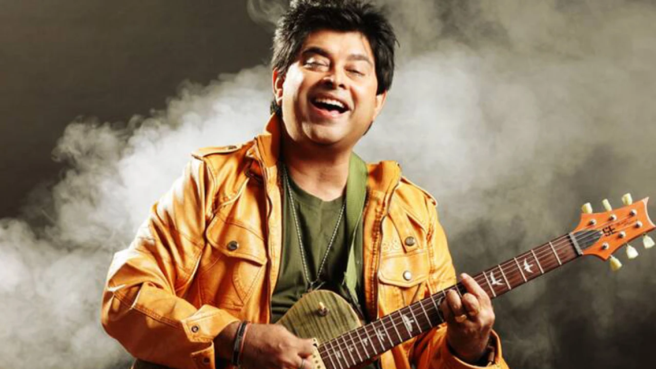 রাজের সিনেমায় ফিরছেন জিৎ