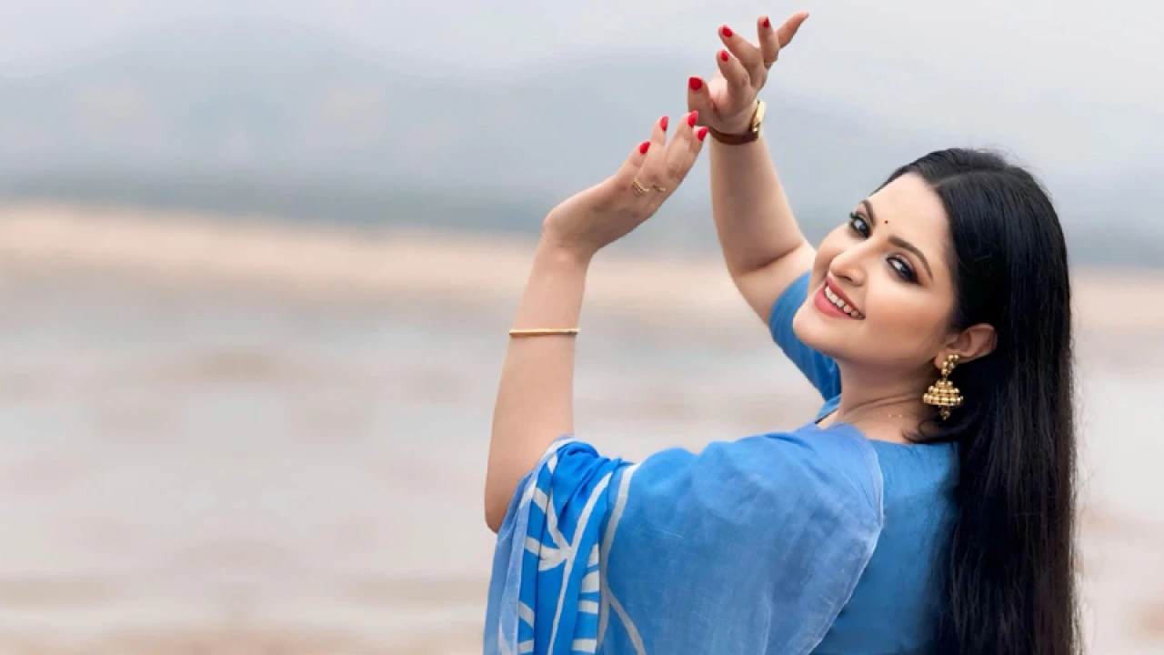 আজ রাতেই পূরণ হচ্ছে পরীর স্বপ্ন