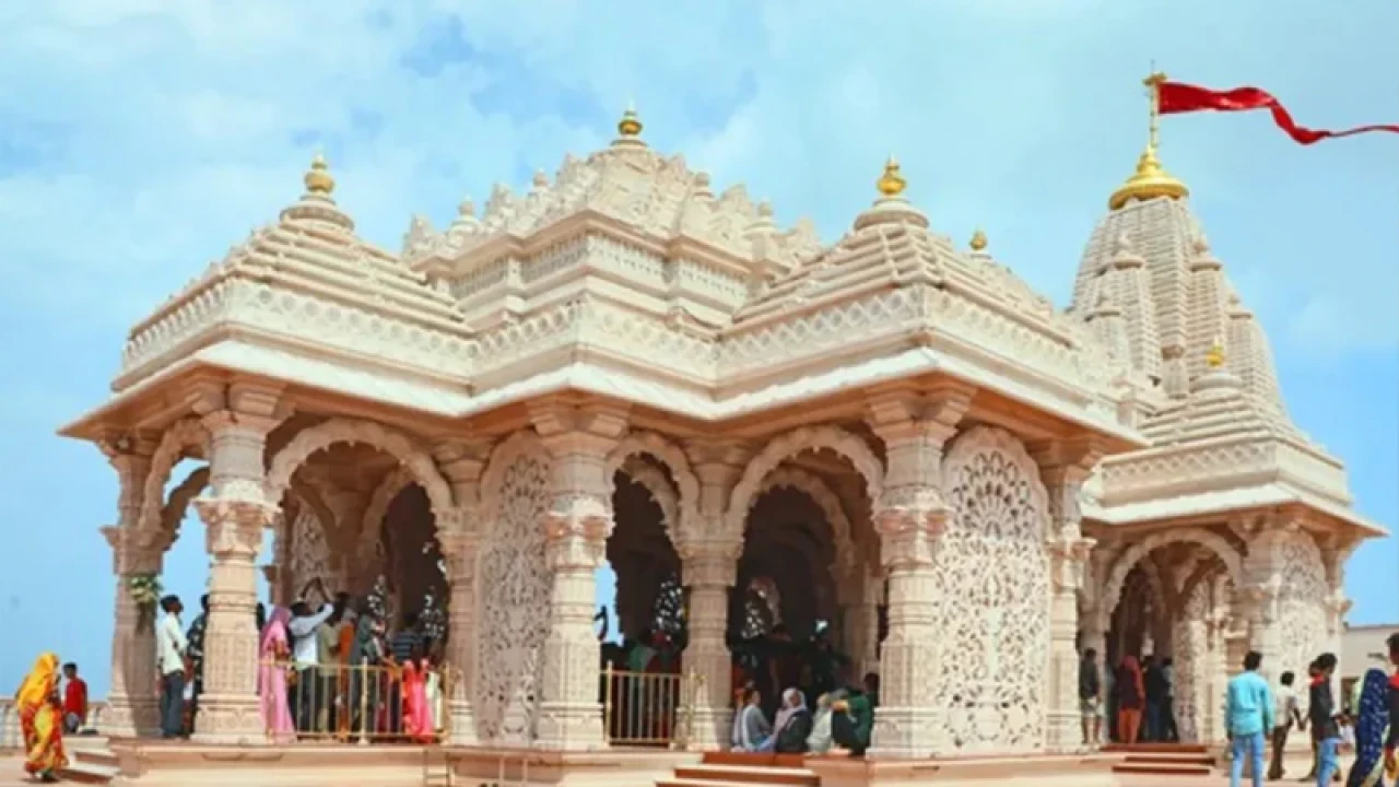 কালীমন্দির থেকে চুরি কোটি টাকার গয়না