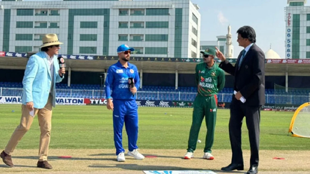 টসে জিতে ব্যাটিংয়ে বাংলাদেশ