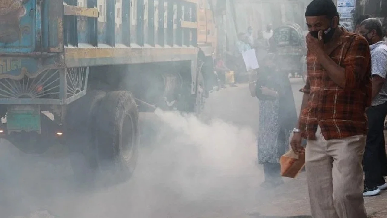 ঢাকার বাতাসের আজ উন্নতি, দূষণের শীর্ষে লাহোর