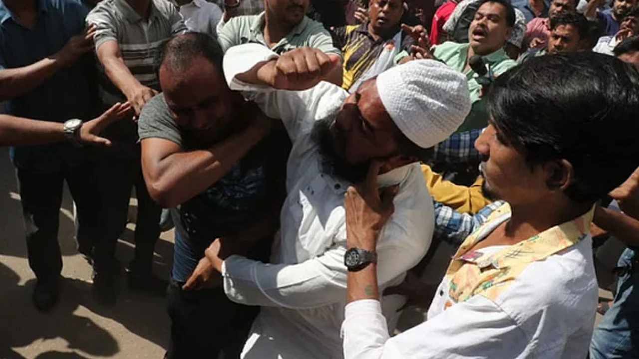 ‌‘জয় বাংলা’ স্লোগান দেওয়ায় গণপিটুনি, পুলিশে সোপর্দ