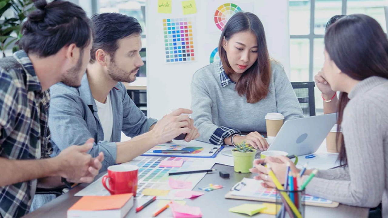 ফুড অ্যান্ড বেভারেজ বিভাগে চাকরি দিচ্ছে আড়ং