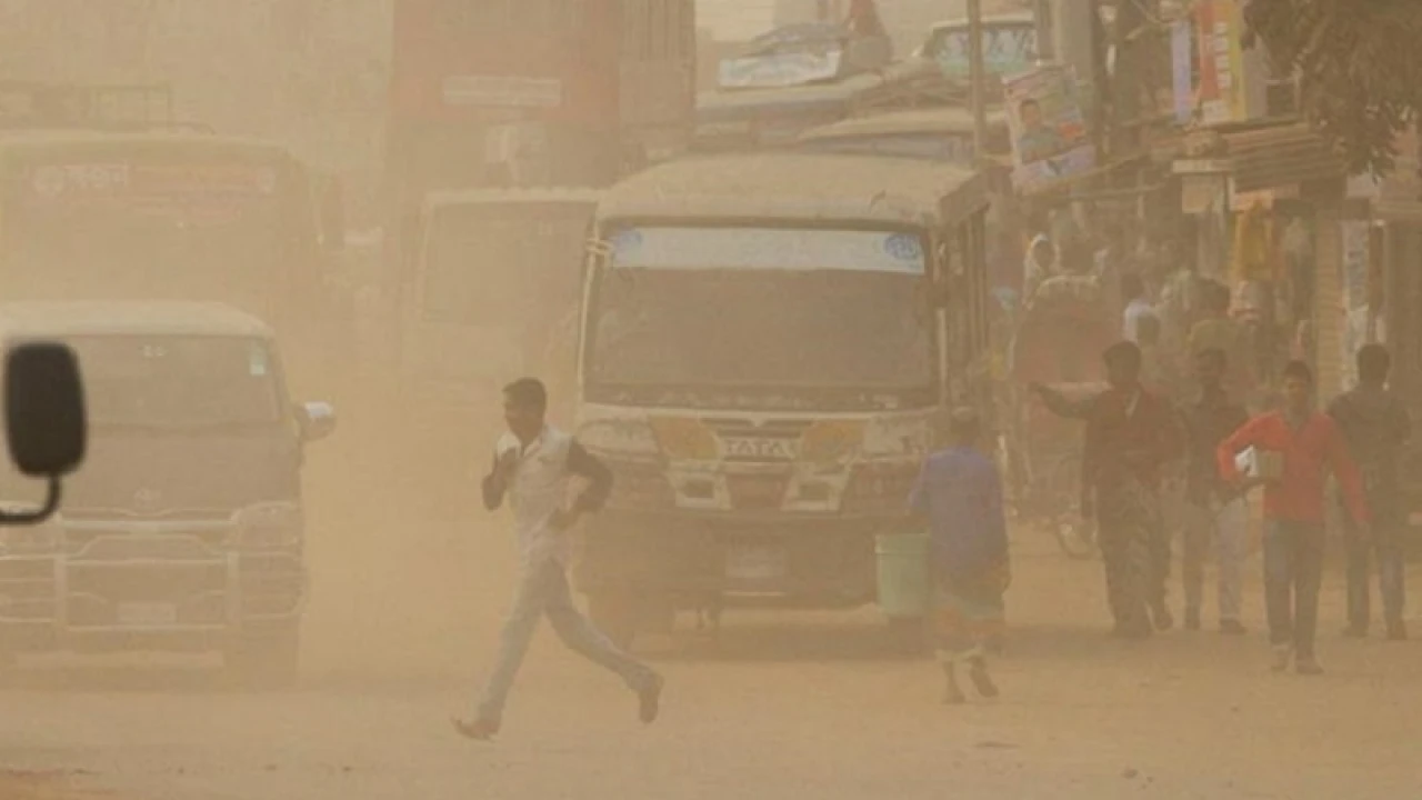 ঢাকার বায়ু আজ অস্বাস্থ্যকর, বিপজ্জনক পর্যায়ে দিল্লি