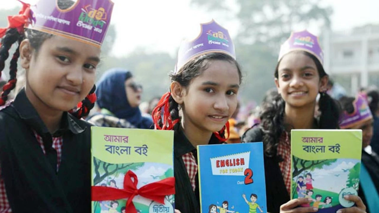 জানুয়ারির প্রথম দিকেই নতুন বই পাবে ষষ্ঠ-সপ্তম শ্রেণির শিক্ষার্থীরা