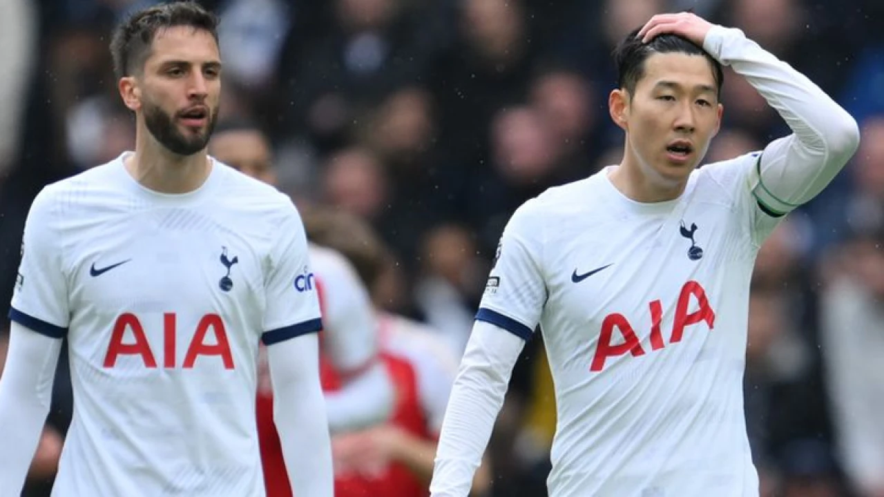 ক্লাব সতীর্থ সনকে বর্ণবাদী মন্তব্য করে নিষিদ্ধ উরুগুইয়ান মিডফিল্ডার