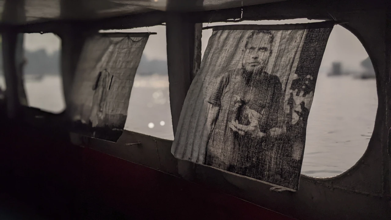 শিল্পকর্মে উঠে এল বুড়িগঙ্গা পাড়ের জীবন