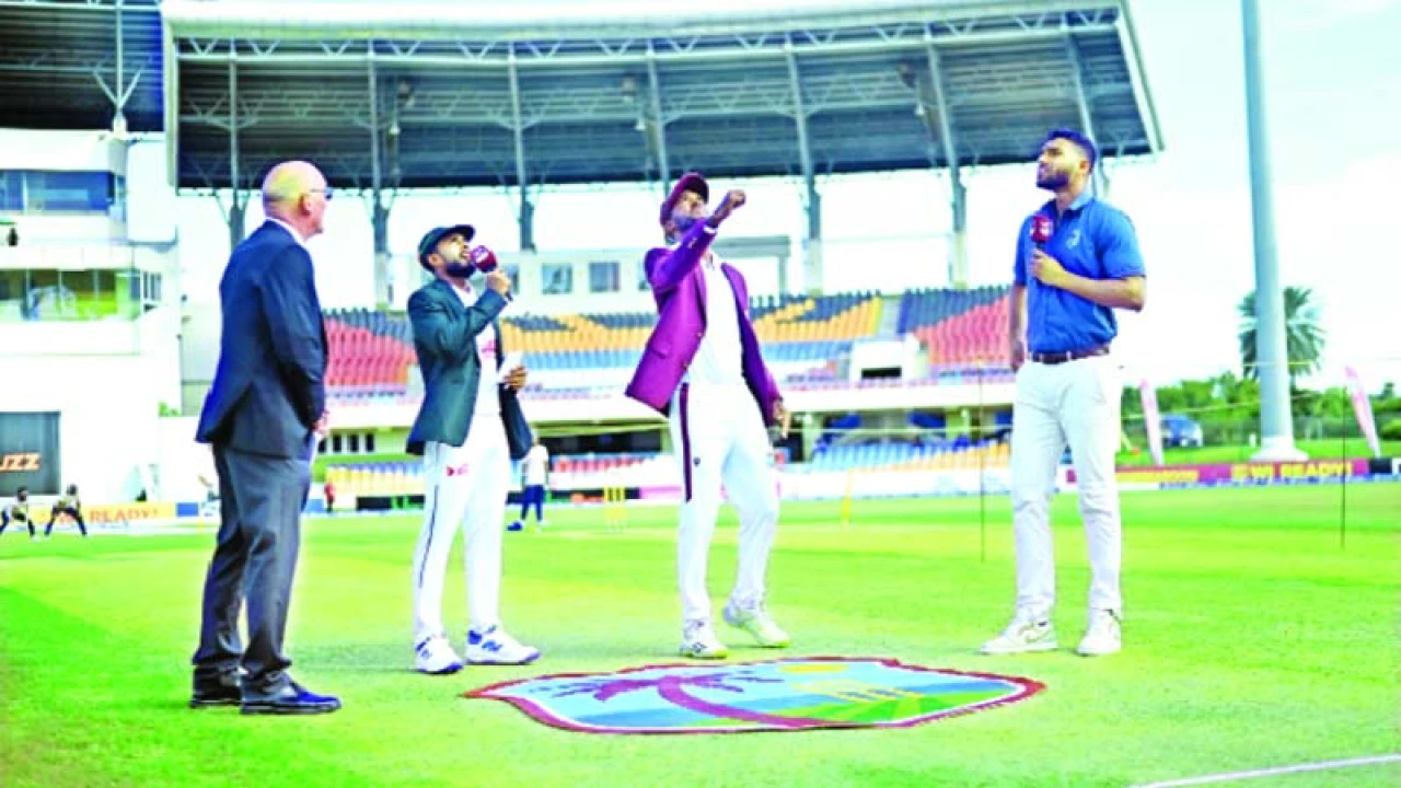 মিরাজ-তাইজুলের ‘ফিফটি’