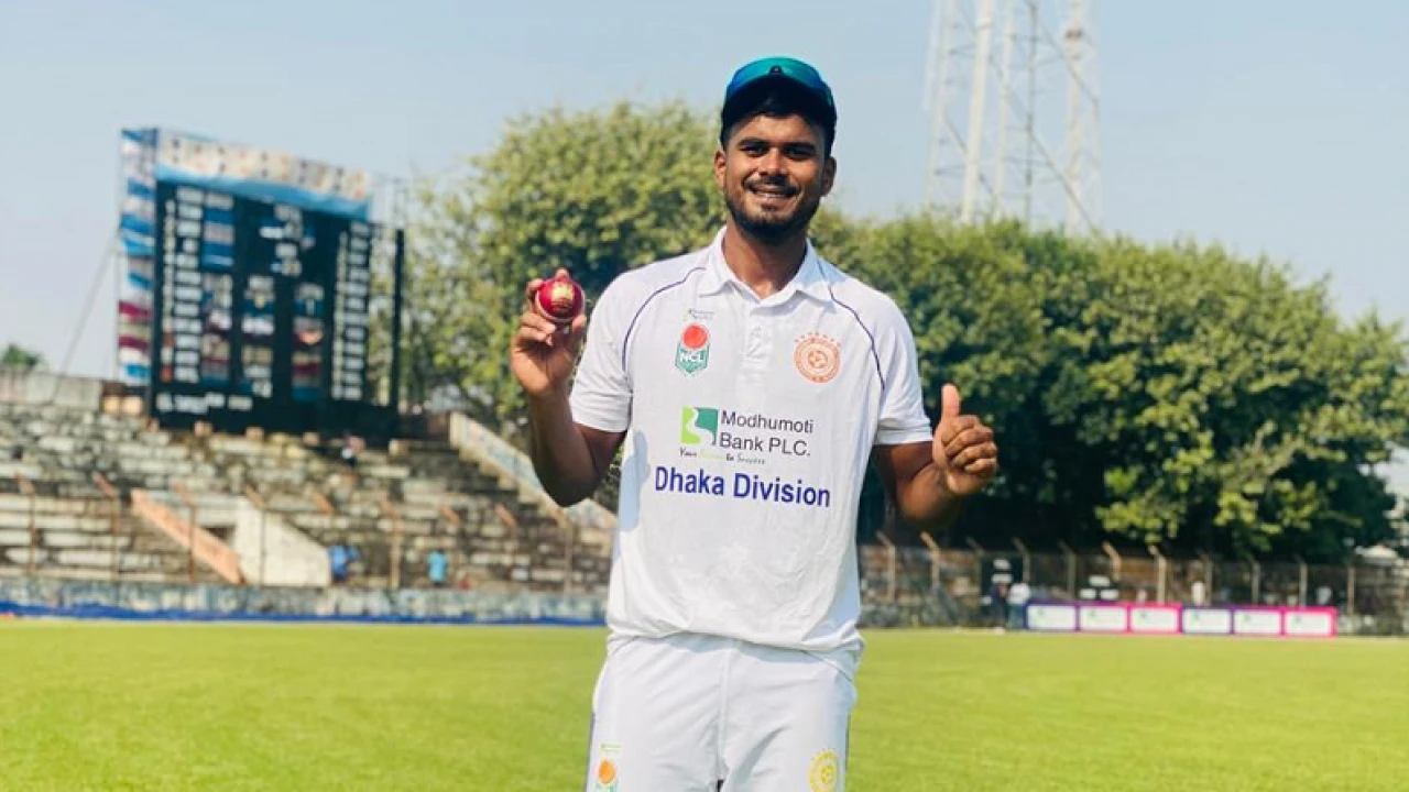 হ্যাটট্রিক করা সুমনের ৭ শিকারে ৪২ রানে শেষ রাজশাহী