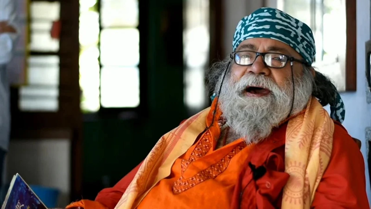 ‘লাল পাহাড়ির দ্যাশে যা’র অরুণ চক্রবর্তী আর নেই