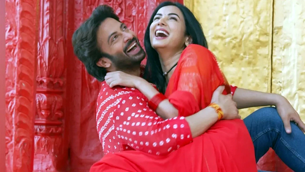 পাইরেসির কবলে শাকিবের ‘দরদ’