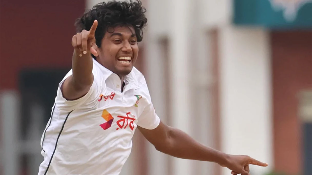 শাহাদাতকে ছাড়িয়ে অভিষেকের বছরেই হাসানের রেকর্ড