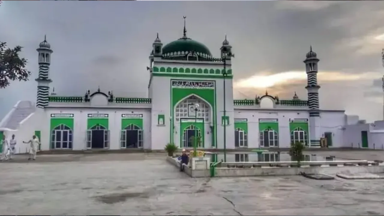 উত্তর প্রদেশের মসজিদ নিয়ে কেন এত উত্তেজনা?