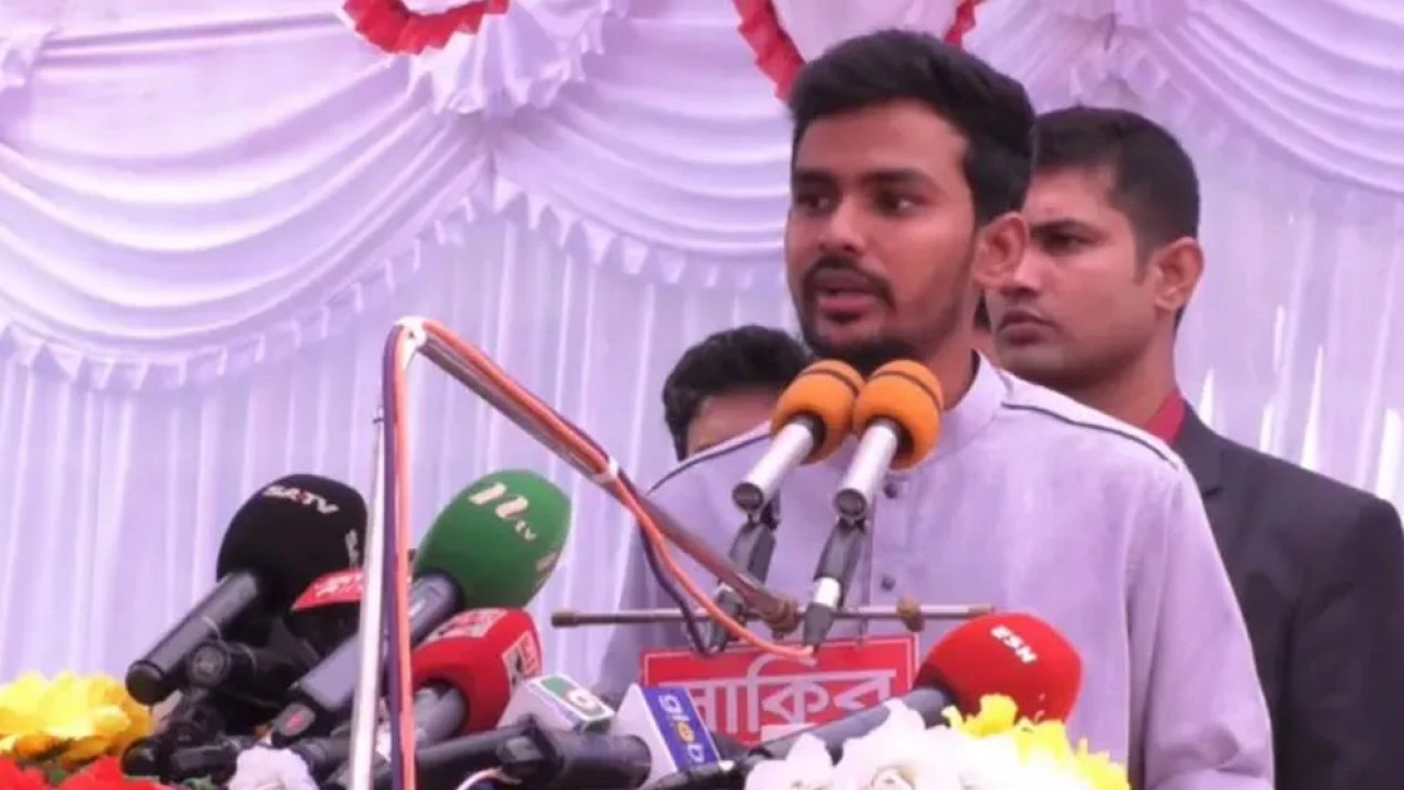 চিন্ময় দাসকে গ্রেপ্তারের কারণ জানালেন আসিফ মাহমুদ