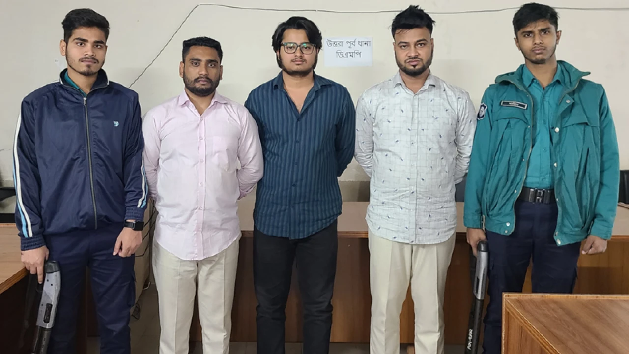 স্বপ্ন’তে চাকরি দেওয়ার প্রলোভন দেখিয়ে প্রতারণা, গ্রেপ্তার ৩