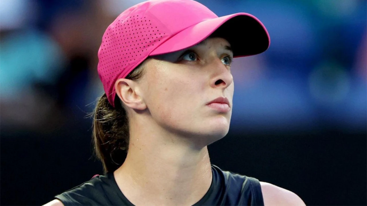 নিষেধাজ্ঞা মেনে নিলেন শিয়াওতেক