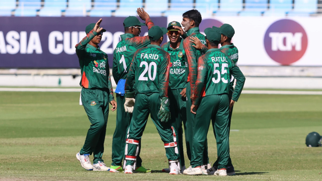 শ্রীলংকাকে ২২৮ রানে আটকে রাখল বাংলাদেশ