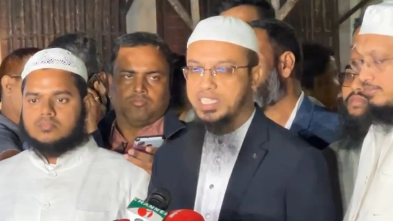 প্রধান উপদেষ্টার বৈঠক থেকে বেরিয়ে যা বললেন আহমাদুল্লাহ 