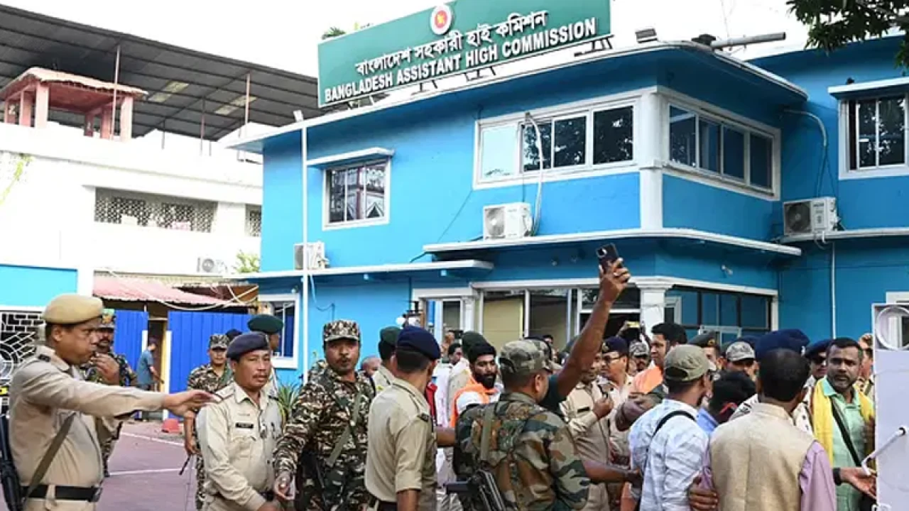 কলকাতা ও ত্রিপুরার মিশন প্রধানকে ডেকে পাঠাল পররাষ্ট্র মন্ত্রণালয়