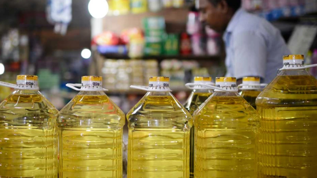 হঠাৎ উধাও বোতলজাত সয়াবিন তেল, বিপাকে ক্রেতারা
