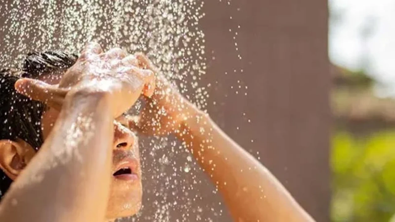 শীতের সকালে গোসল করা ভালো না ক্ষতি