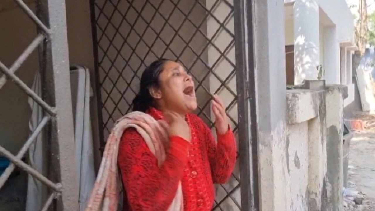 শিবপুরে বাবার লাঠির আঘাতে কলেজছাত্রীর মৃত্যু