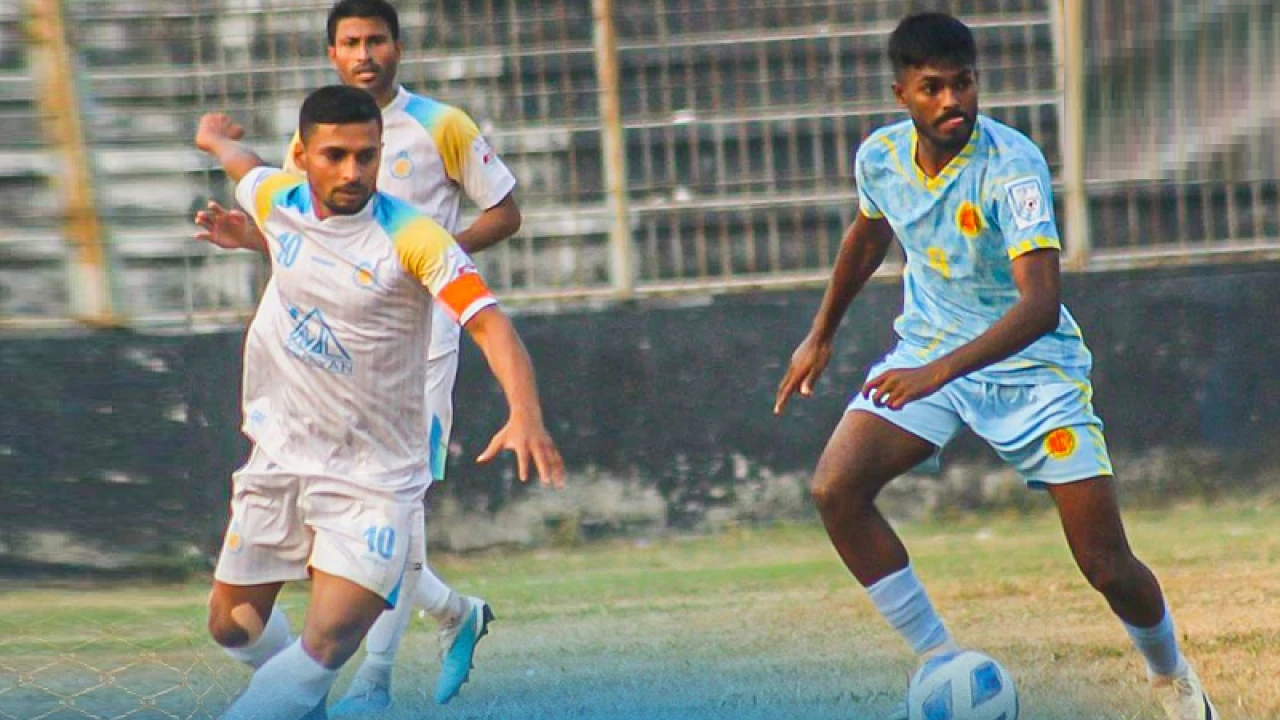 মোহামেডানের হারের দিনে আবাহনীর বড় জয়