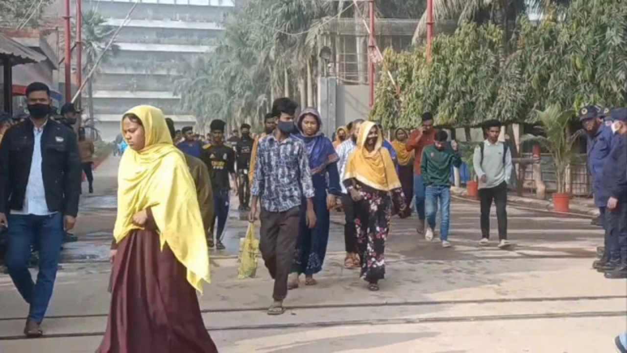 শ্রমিক আন্দোলনের কারণে আশুলিয়ায় অন্তত ১২ কারখানায় সাধারণ ছুটি ঘোষণা