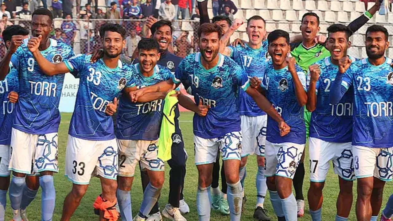 বসুন্ধরা কিংসকে হারিয়ে ফর্টিসের চমক