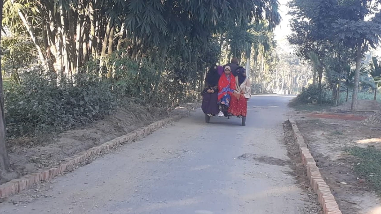 তেঁতুলিয়ায় শৈত্যপ্রবাহ অব্যাহত, তাপমাত্রা নামল ৮ ডিগ্রিতে