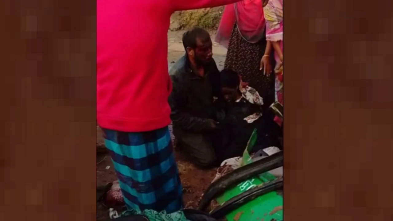 ট্রাক-অটোরিকশা সংঘর্ষে প্রাণ গেল ৫ জনের