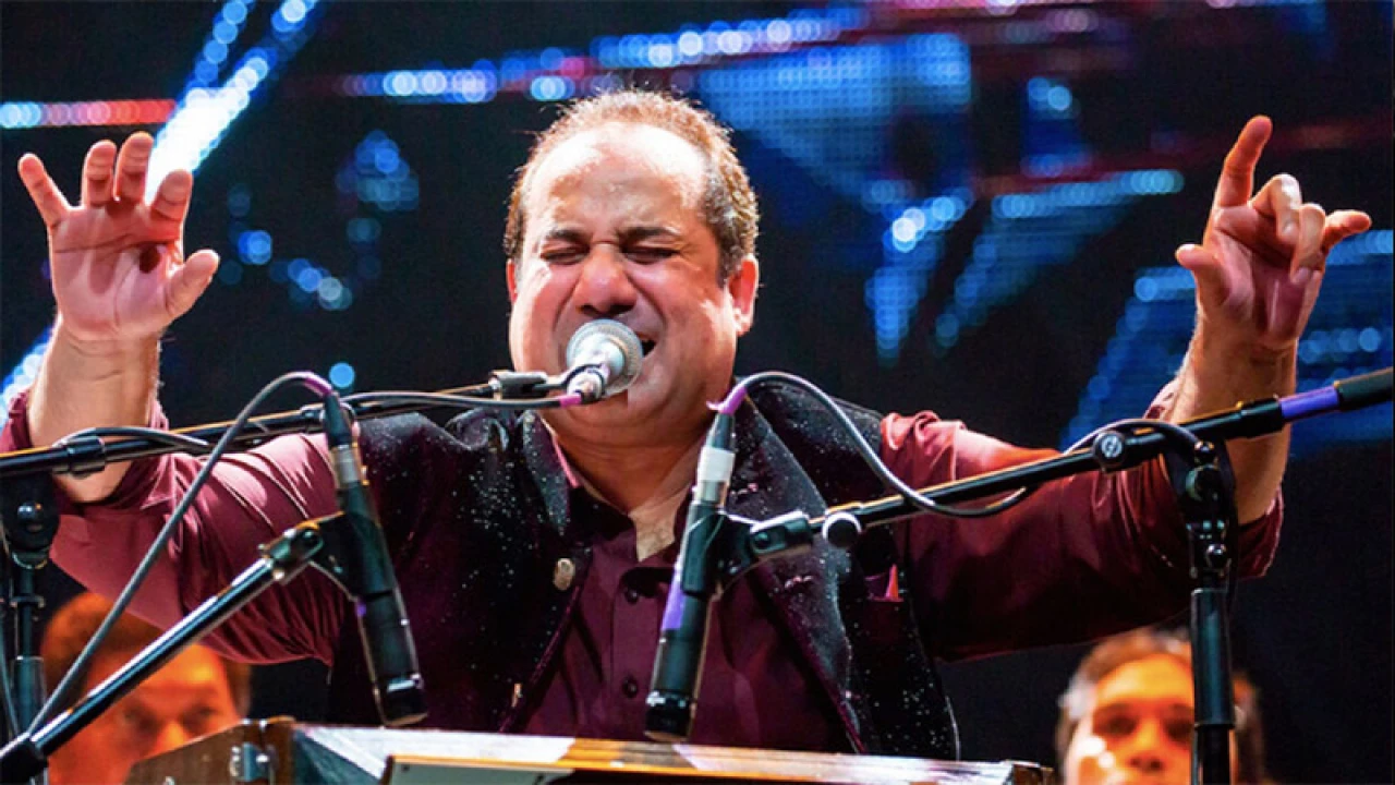 আজ আর্মি স্টেডিয়াম মাতাবেন রাহাত ফতেহ আলী খান