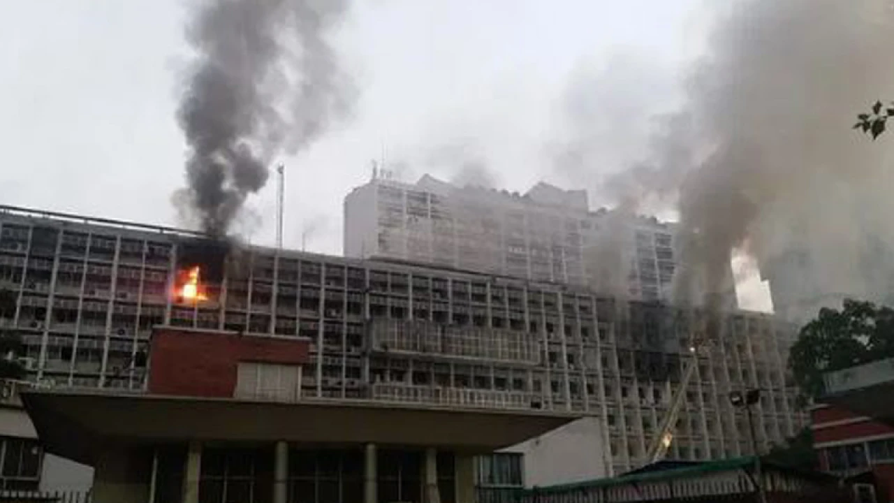 ৬ ঘণ্টা পর সচিবালয়ে লাগা আগুন নিয়ন্ত্রণে