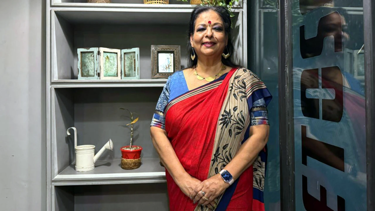 অভিনয়ে ফিরলেন আশির দশকের অভিনেত্রী