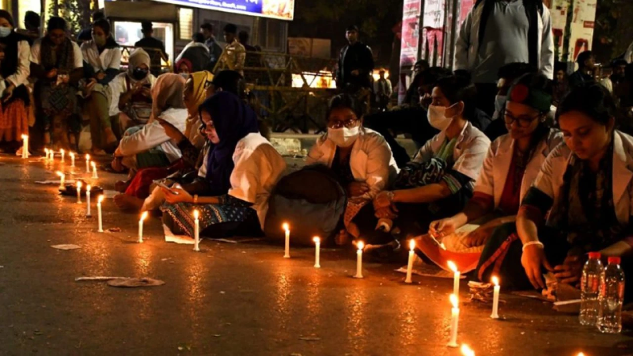 জানুয়ারি থেকেই ভাতা ৩৫ হাজার টাকা চান ট্রেইনি চিকিৎসকরা